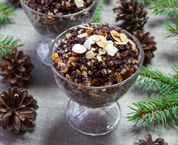 Kutia wigilijna w pucharku.