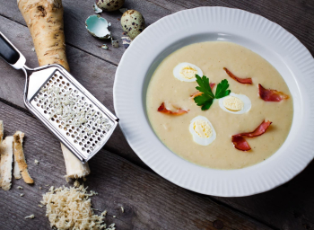 Zupa chrzanowa. Zdjęcie podglądowe.