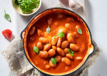 Zupa fasolowa w garnku