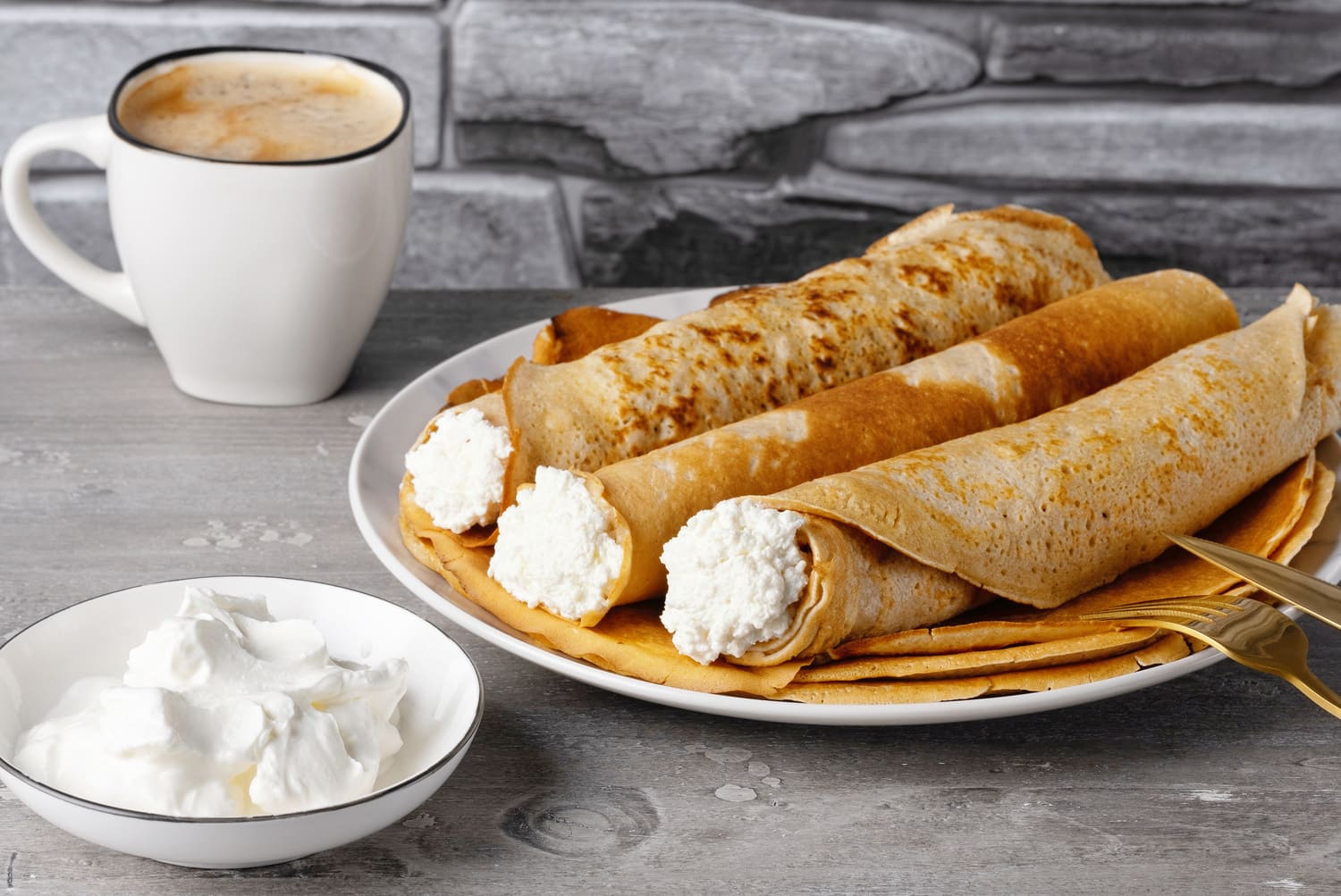 Naleśniki z serem. Zdjęcie poglądowe.